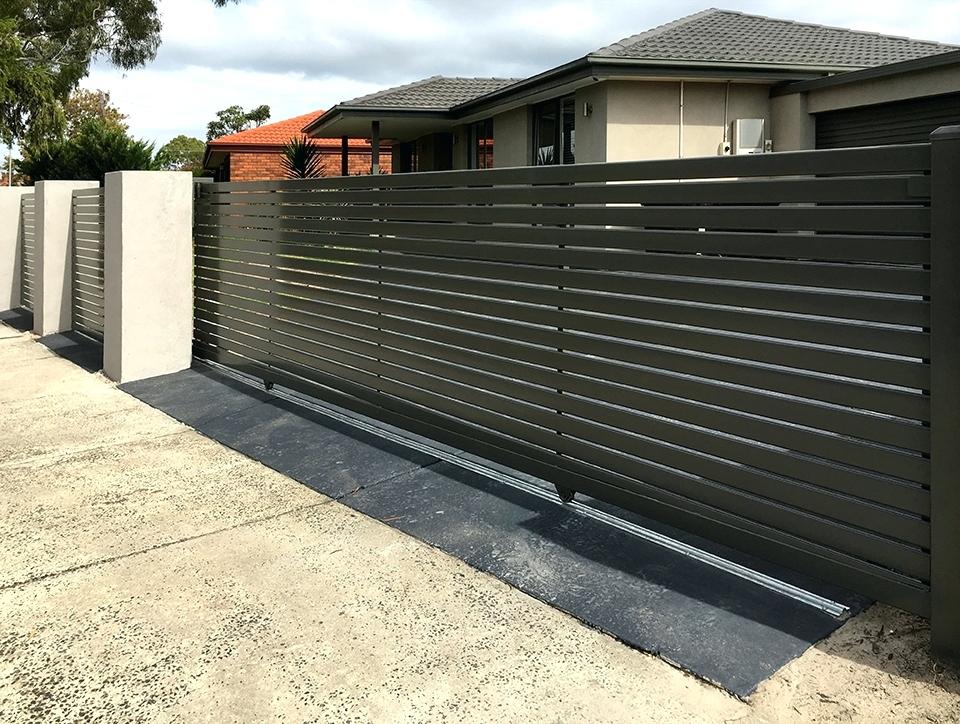 Coconut Creek Custom Aluminum Fence & Gate Installation